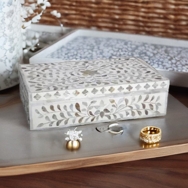 small jewelry box, pearl jewelry box