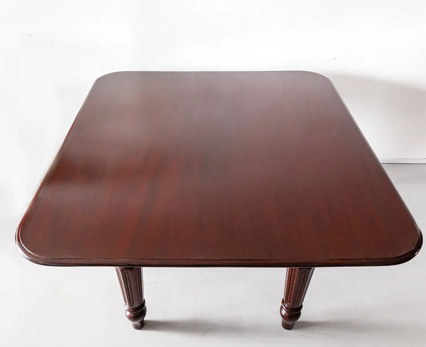 Traditional & Luxurious Teakwood Dining Table