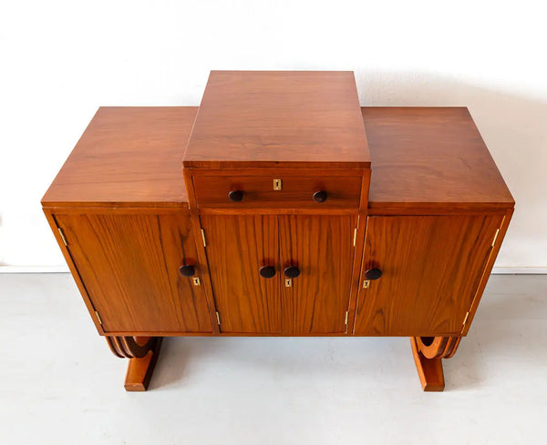 Traditional & Luxurious Teakwood Sideboard