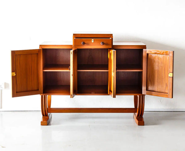 Traditional & Luxurious Teakwood Sideboard