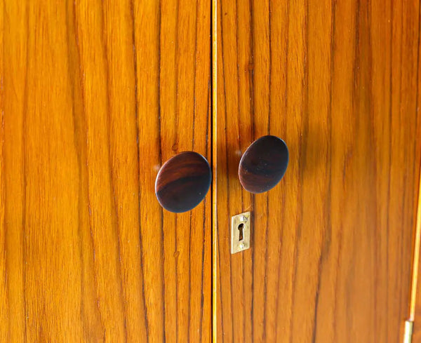 Traditional & Luxurious Teakwood Sideboard
