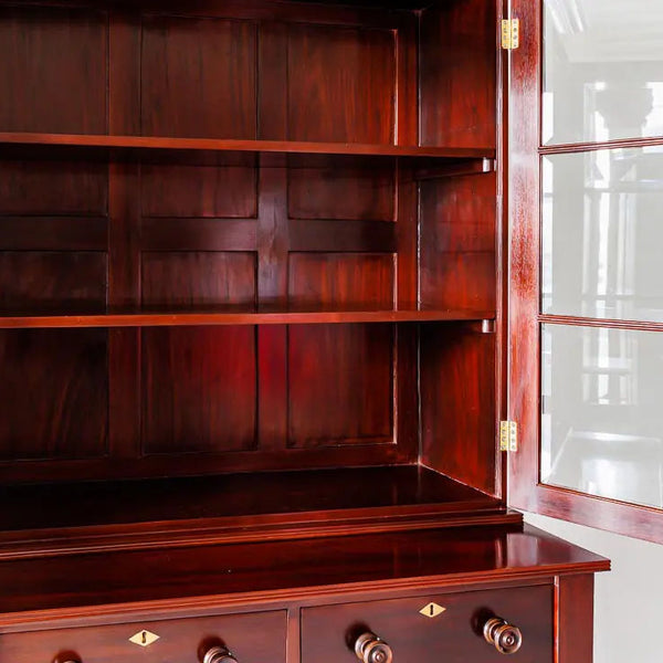 St. Petersburg Display Unit