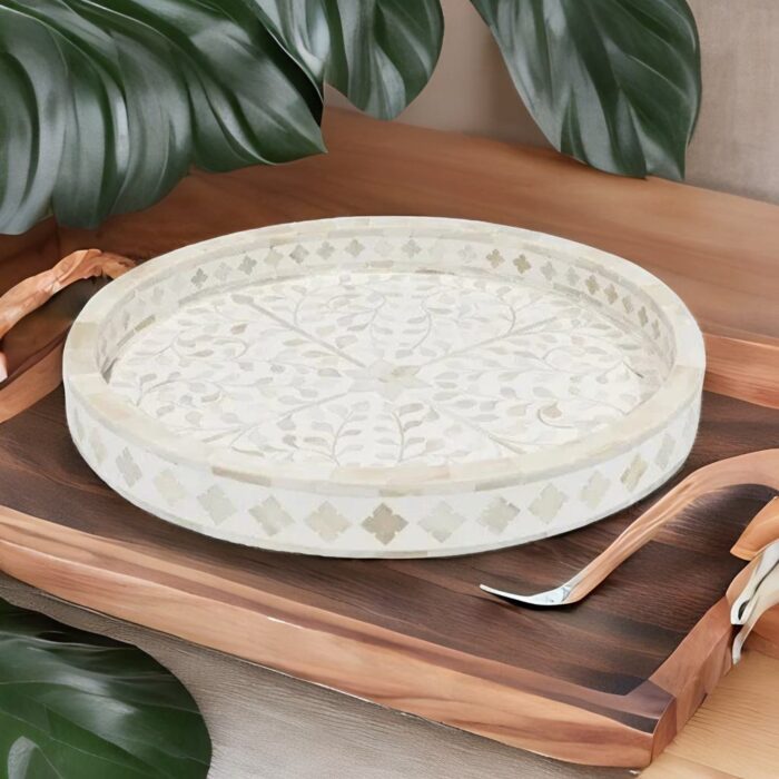 round serving tray, round wooden tray